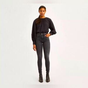Levi’s👖Premium 720 HIGH RISE SUPER SKINNY WOMEN'S JEANS 👖 Black-Tag 🏷️